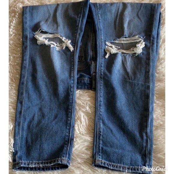 American Eagle Mom Jean - Picture 3 of 4